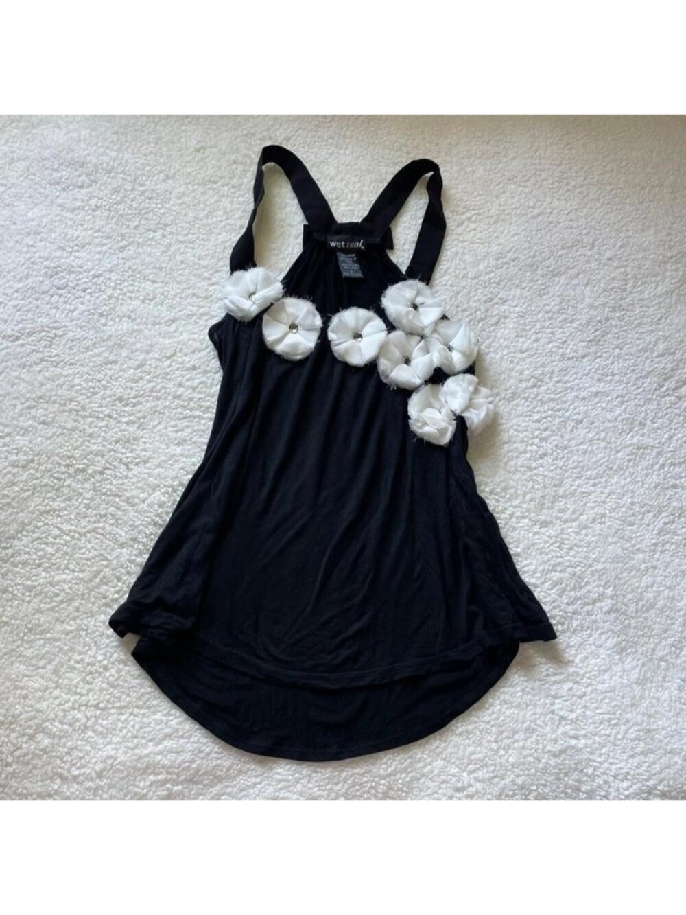 2000s Wet Seal black tank top with white floral embellishments